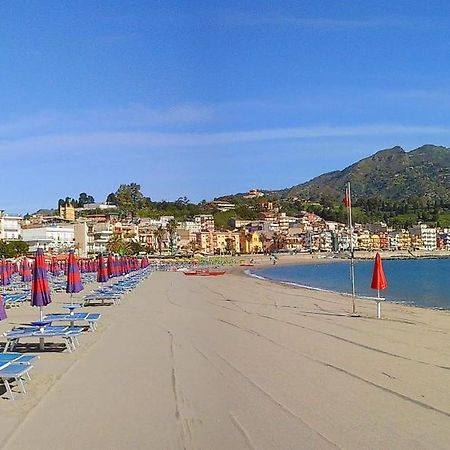 B&B Al Sole di Sicilia Giardini Naxos Esterno foto