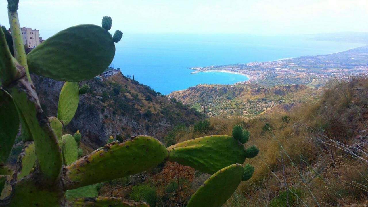 B&B Al Sole di Sicilia Giardini Naxos Esterno foto