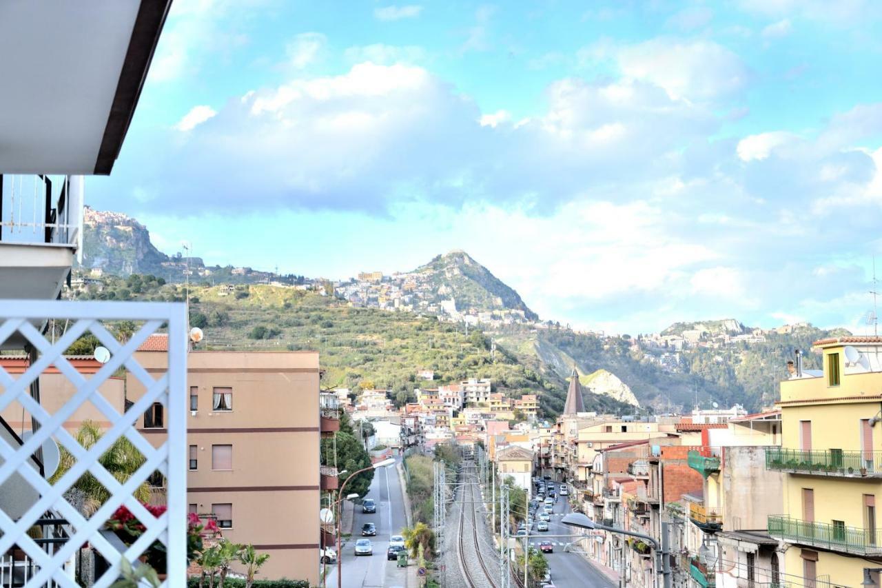 B&B Al Sole di Sicilia Giardini Naxos Esterno foto